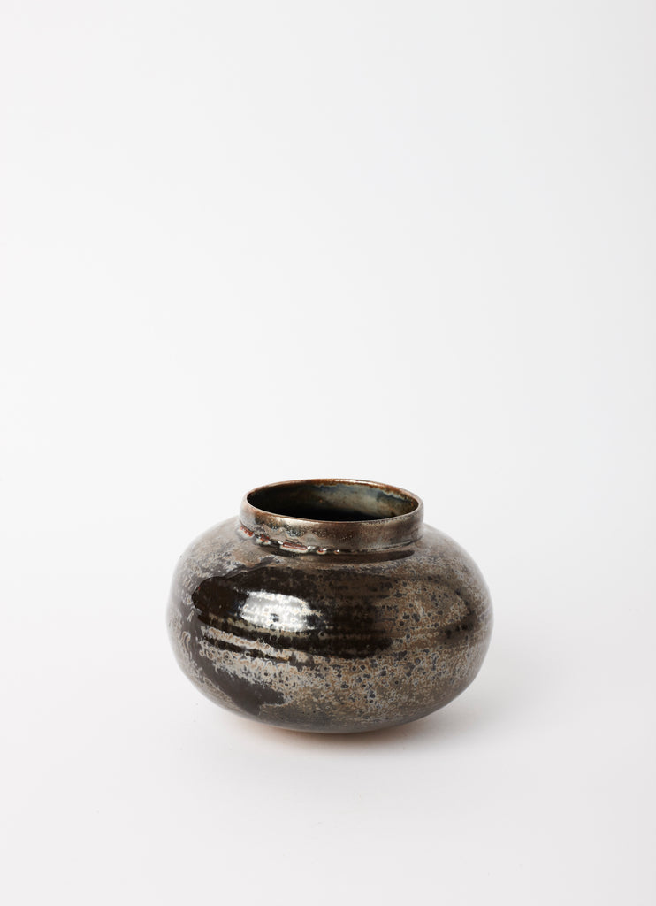 Squat Belly Vase    •  Pueblo Black on Shino